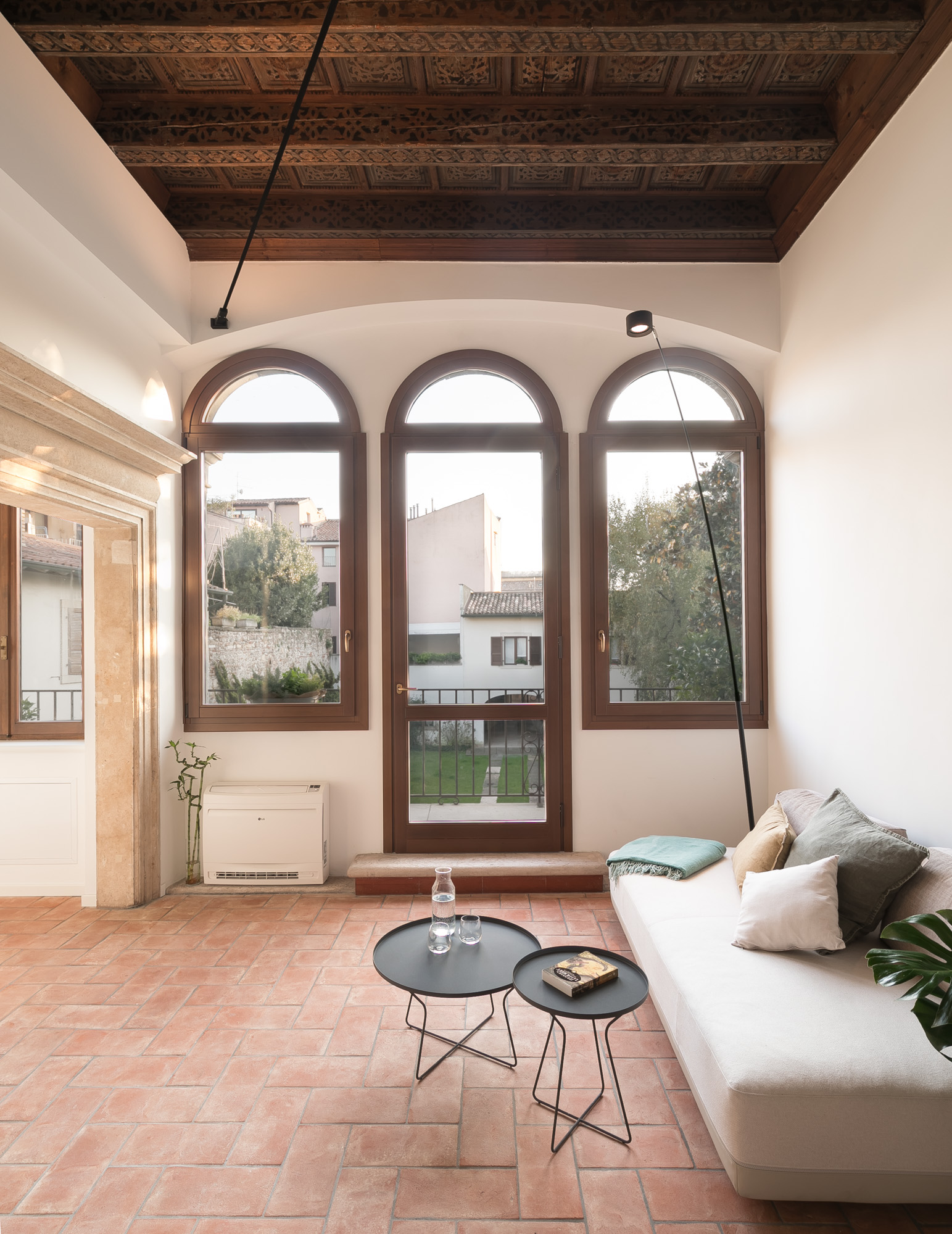 CasaLB · 历史建筑中的现代室内设计丨PadiglioneB 建筑工作室-3