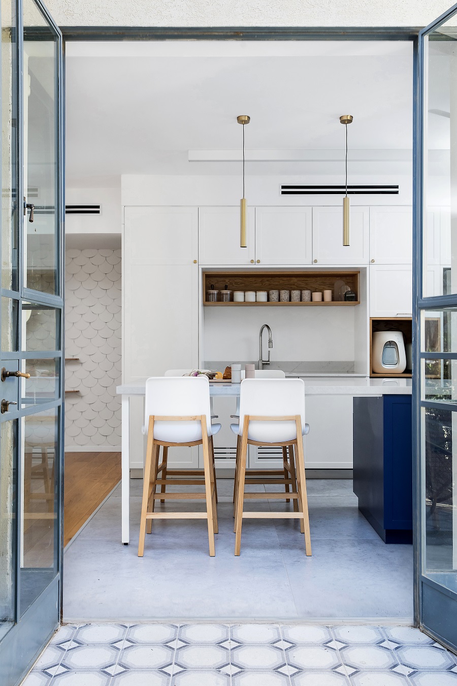 拉马特阿维夫老复式改现代住宅丨Studio Details-18