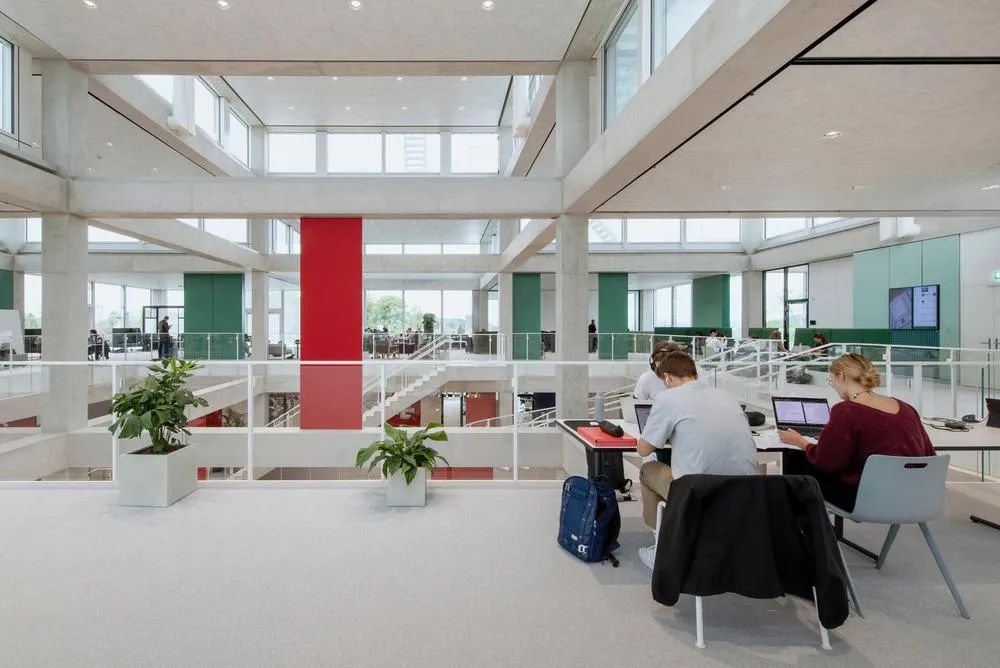 瑞士 St· Gallen 大学的 SQUARE 学习中心大楼丨Evolution Design 设计团队-61