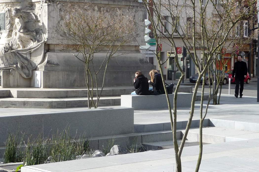 历史交织的阿尔芒提埃尔广场-26