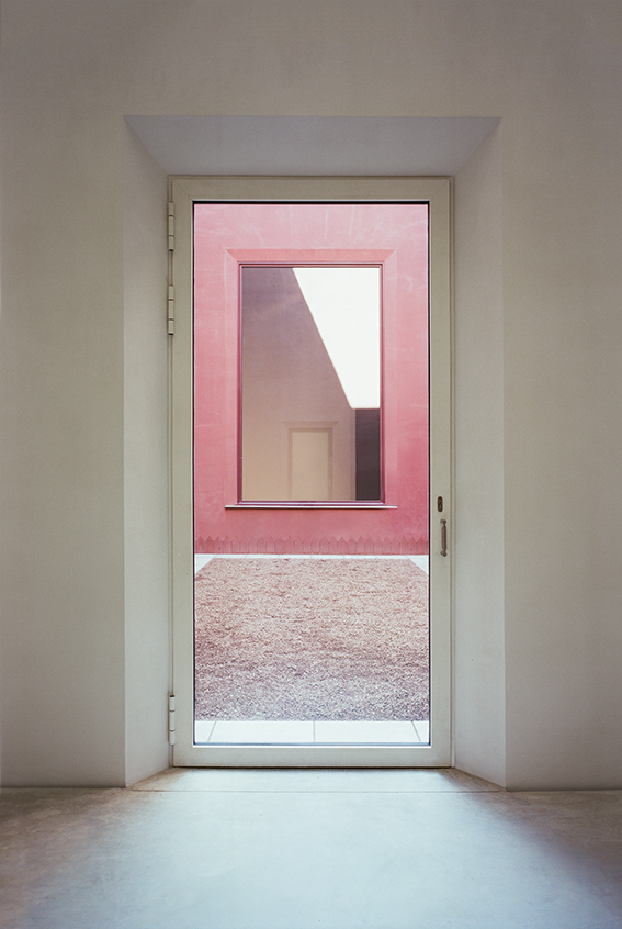 Z33 艺术馆 · 静谧之墙与城市对话-69