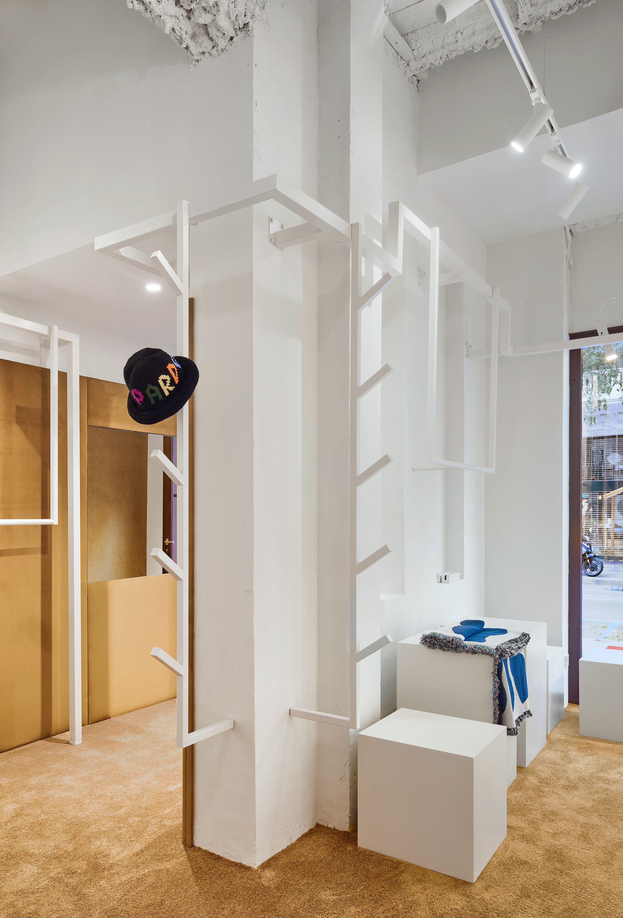 巴塞罗那 Vasquiat 旗舰店丨西班牙巴塞罗那丨GCA Architects,This is Odd-26