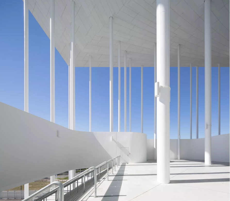 细柱顶起苍穹，优雅体育场馆和火爆赛事的火花-18