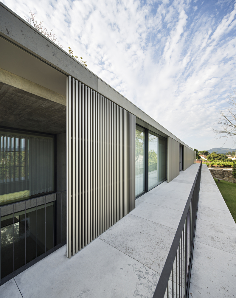 葡萄牙 Soutelo 乡村别墅 | 和谐融入自然的室内设计-29