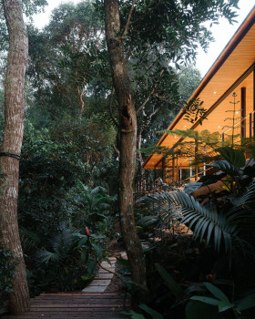 瓜普拉武斯宅邸丨巴西圣保罗丨Cornetta Arquitetura