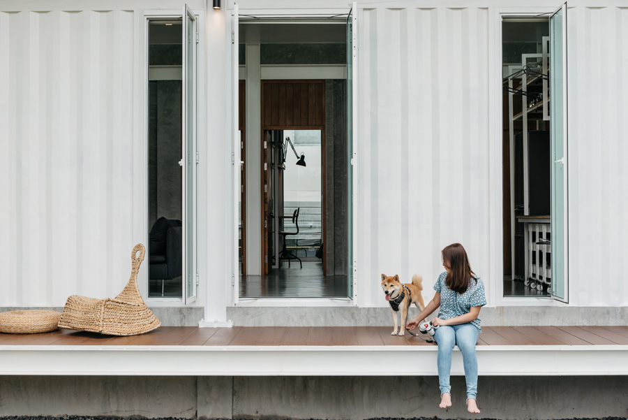 แบบบ้านตู้คอนเทนเนอร์ เปลี่ยนตู้ 15 ใบ เป็นบ้าน 1 หลังใหญ่ กับอีก 1 หลังน้อย-18