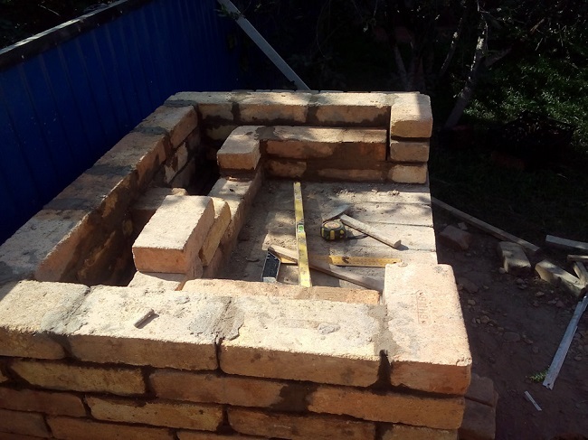 砖砌烧烤炉建造-93