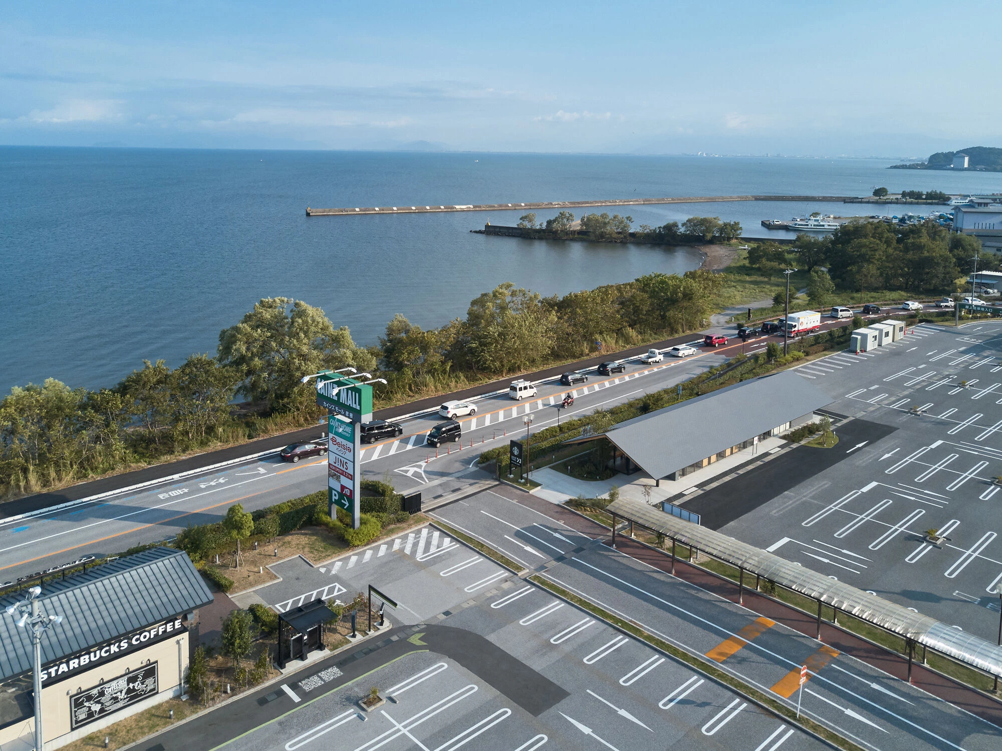 JINS Hikone 眼镜店丨日本滋贺丨Tadashi Hirai 设计工作室-5