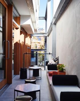 Alex Hotel Arent-Pyke
