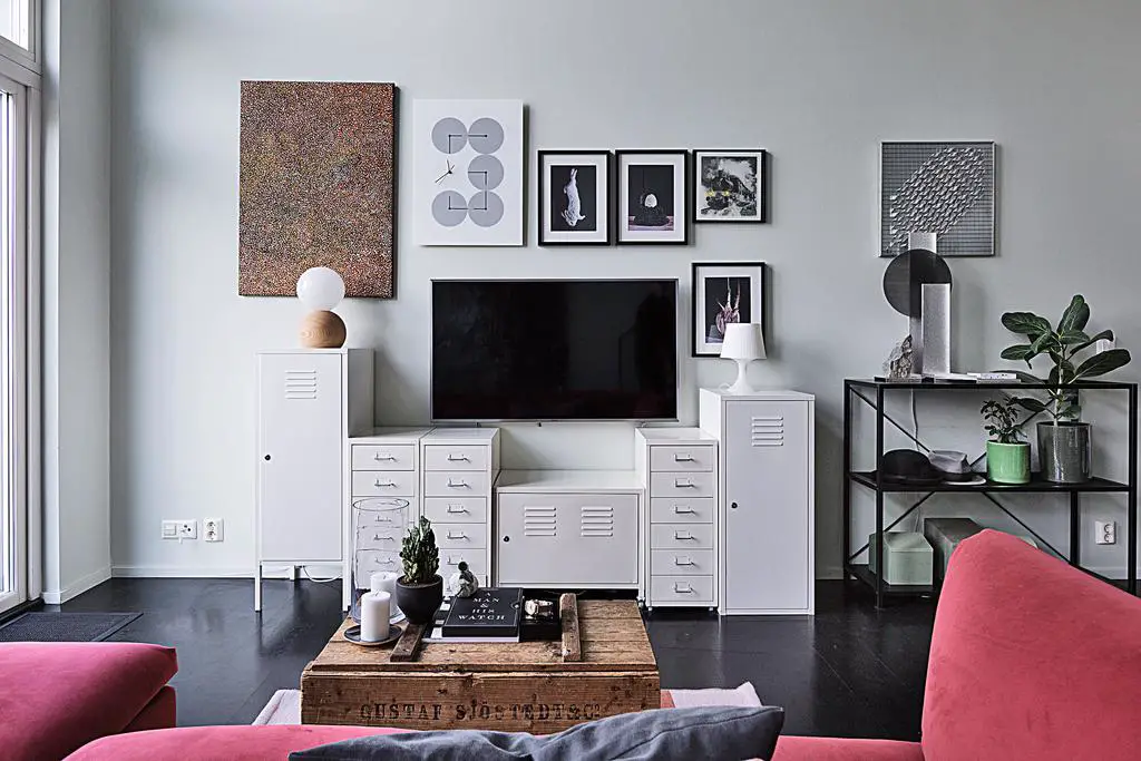 瑞典两层家庭阁楼设计，现代风格与舒适生活的完美融合-4