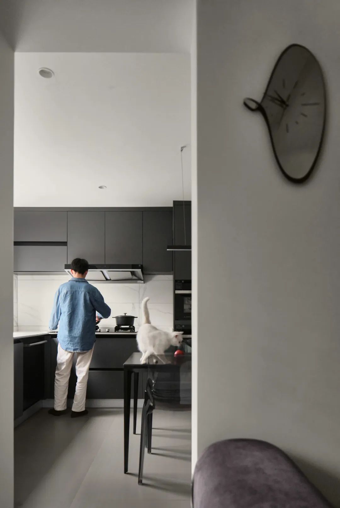 73㎡老房黑白灰简约改造丨壹石空间设计-33