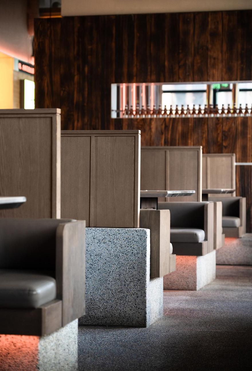 肉串汪上海外滩店丨中国上海丨IN.X屋里门外-17