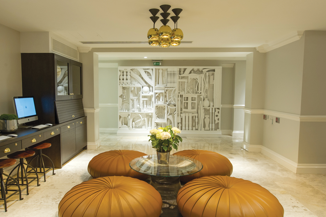 
						jQuery(document).ready(function() {
							jQuery("a[rel^='prettyPhoto']").prettyPhoto({
								social_tools : false,
								show_title : false
							});
						});
					-4