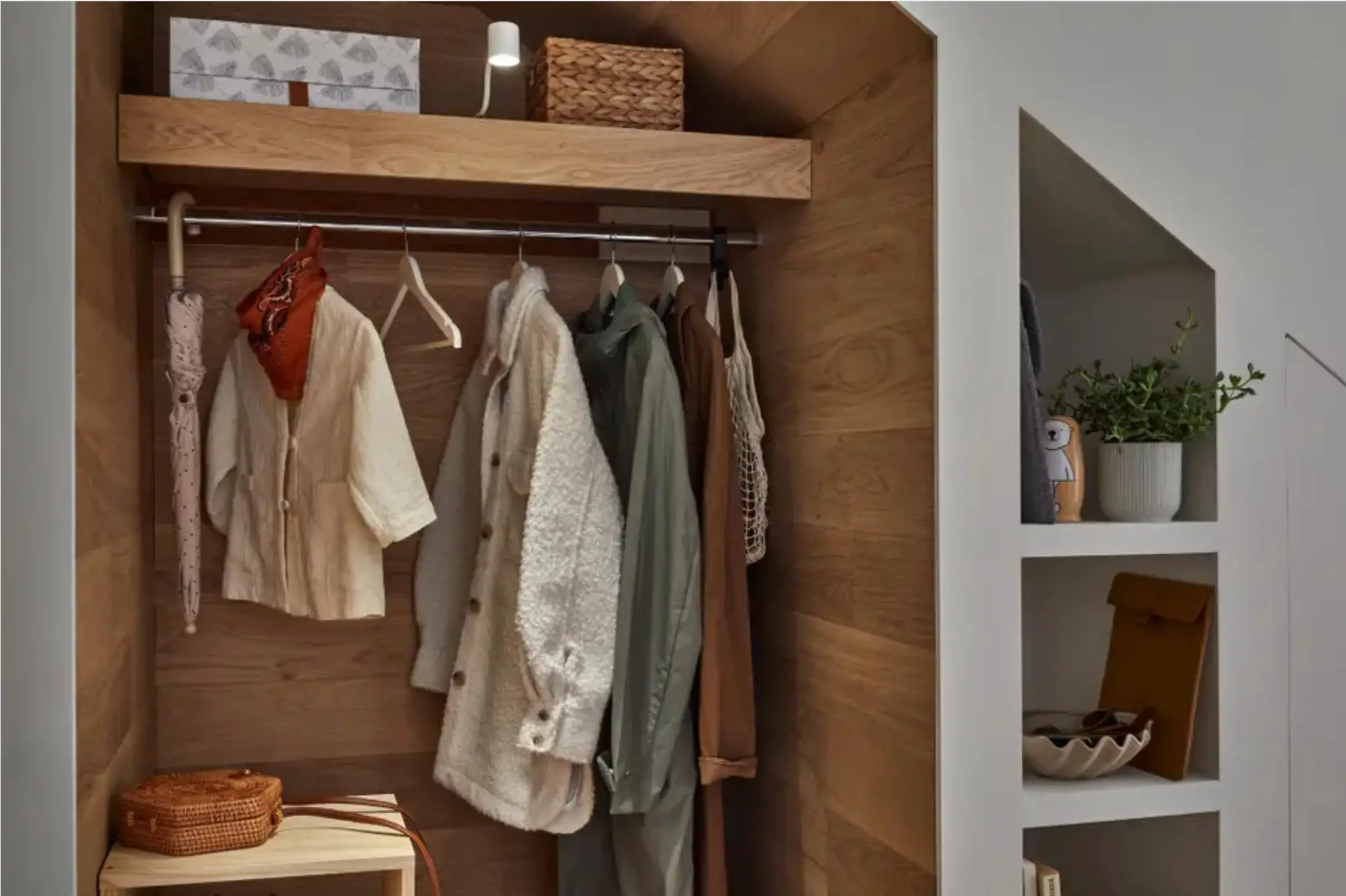 利用楼梯下的空间 | 三种创意设计方案-11