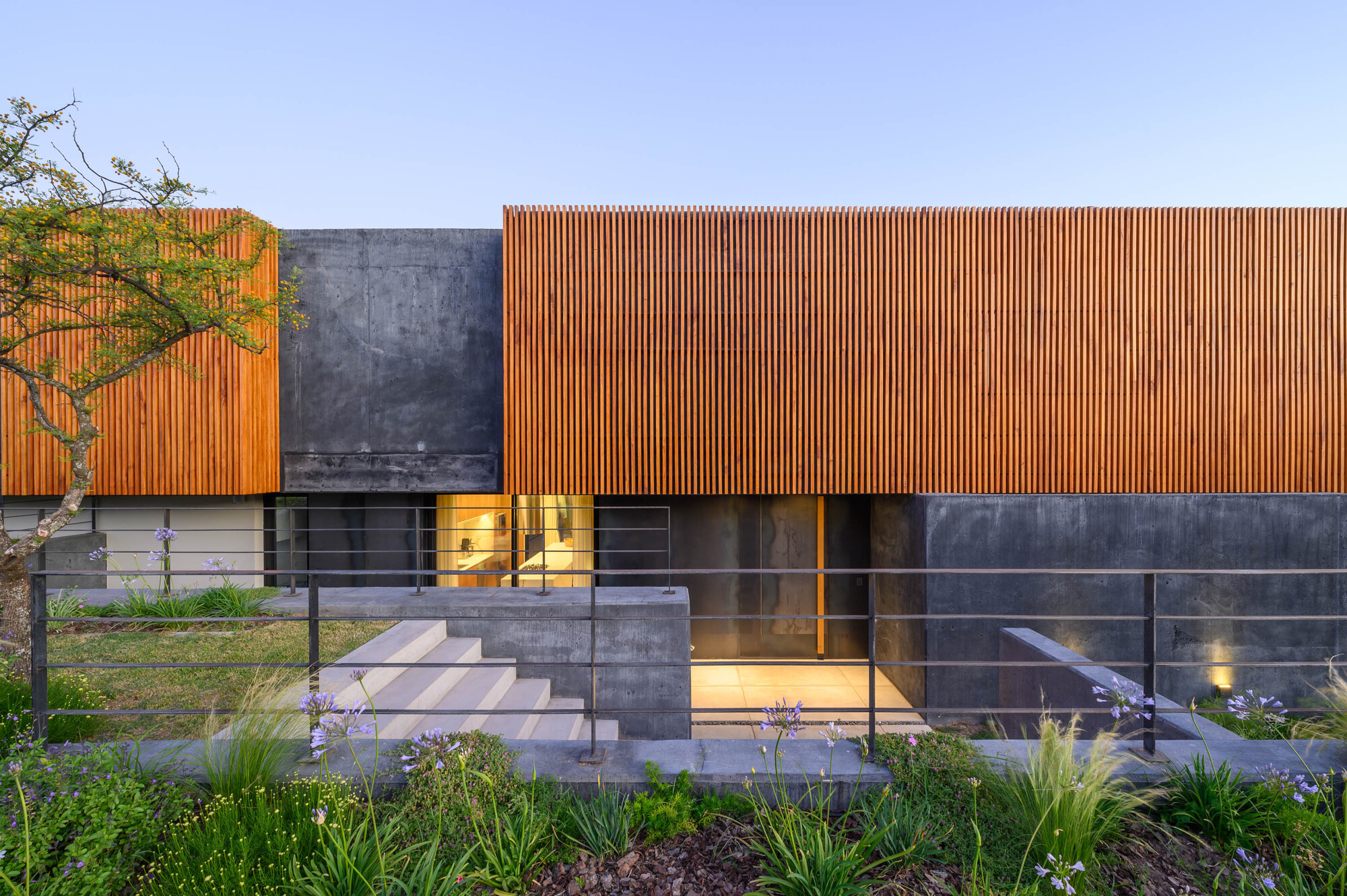 黑房子 或 黑色房屋 丨阿根廷科尔多瓦丨AR Arquitectos-7