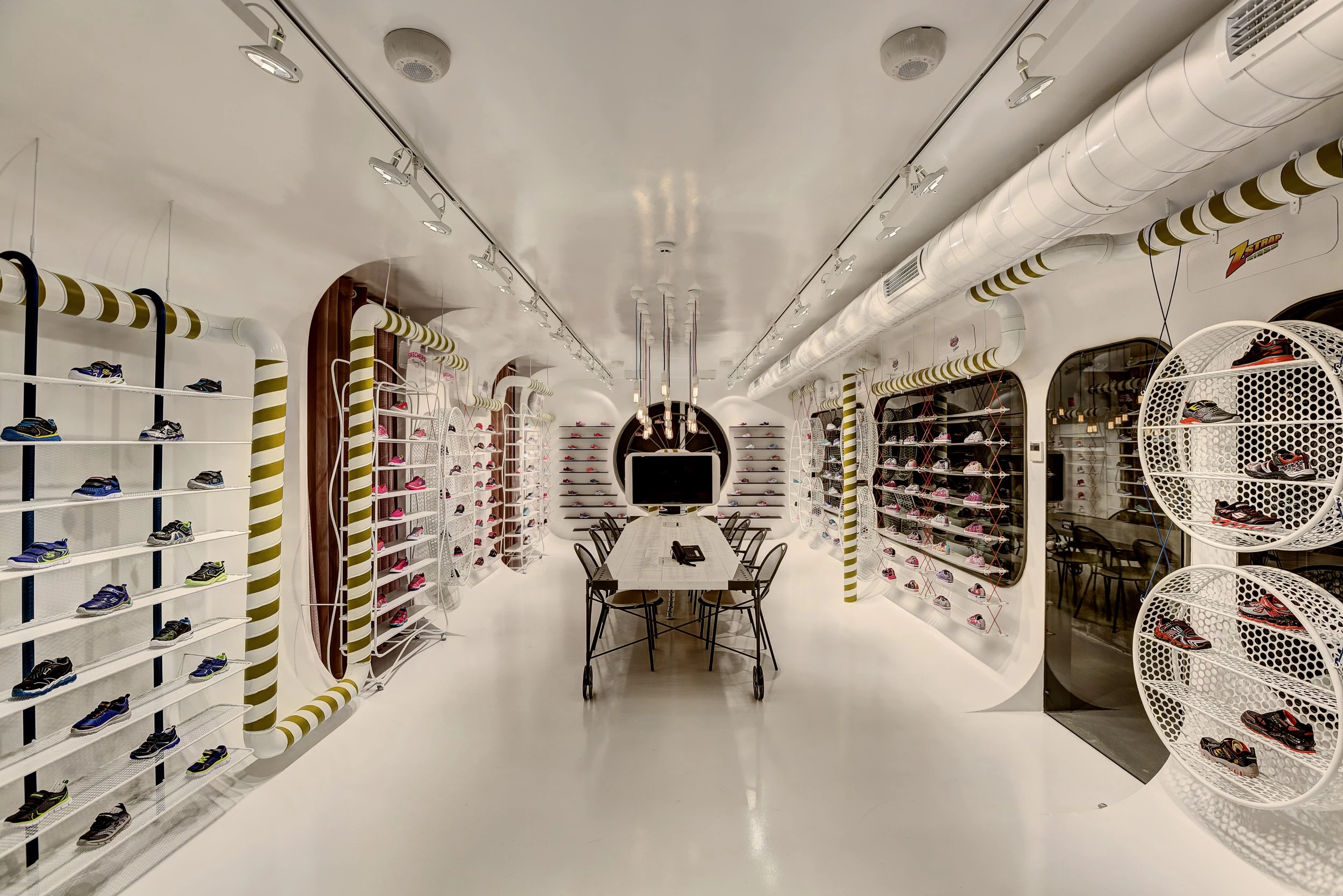 童趣空间 · Skechers TR 儿童鞋展示厅-16