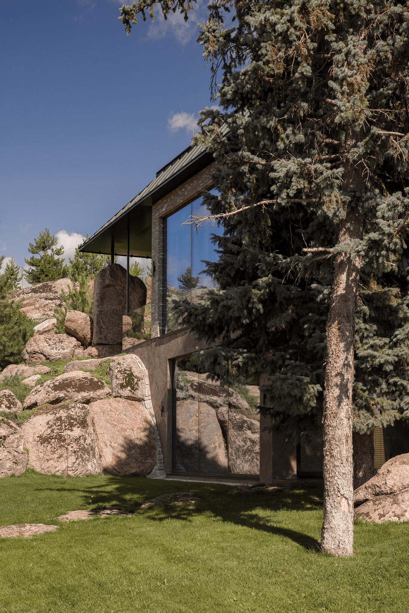 泰克顿

注：TECTON可能是特定的品牌名、地名、人名或专业术语名称，如果有特定语境，请提供更多信息以便更准确翻译 丨乌克兰尼古拉耶夫丨MAKHNO STUDIO-9