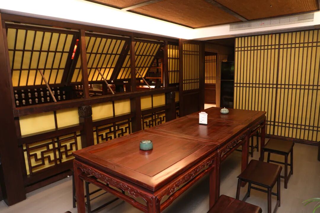 从酒记到酒馆，老雷的焕新实践-44