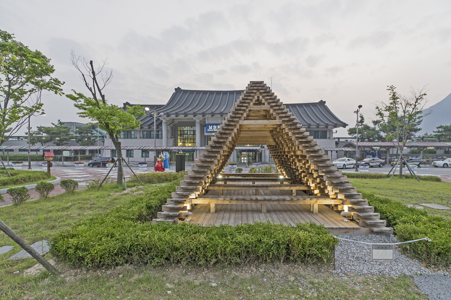 南原车站前的“山山”亭子-35