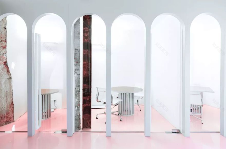 莫斯科废墟中的 NGRS 少女心公司-3