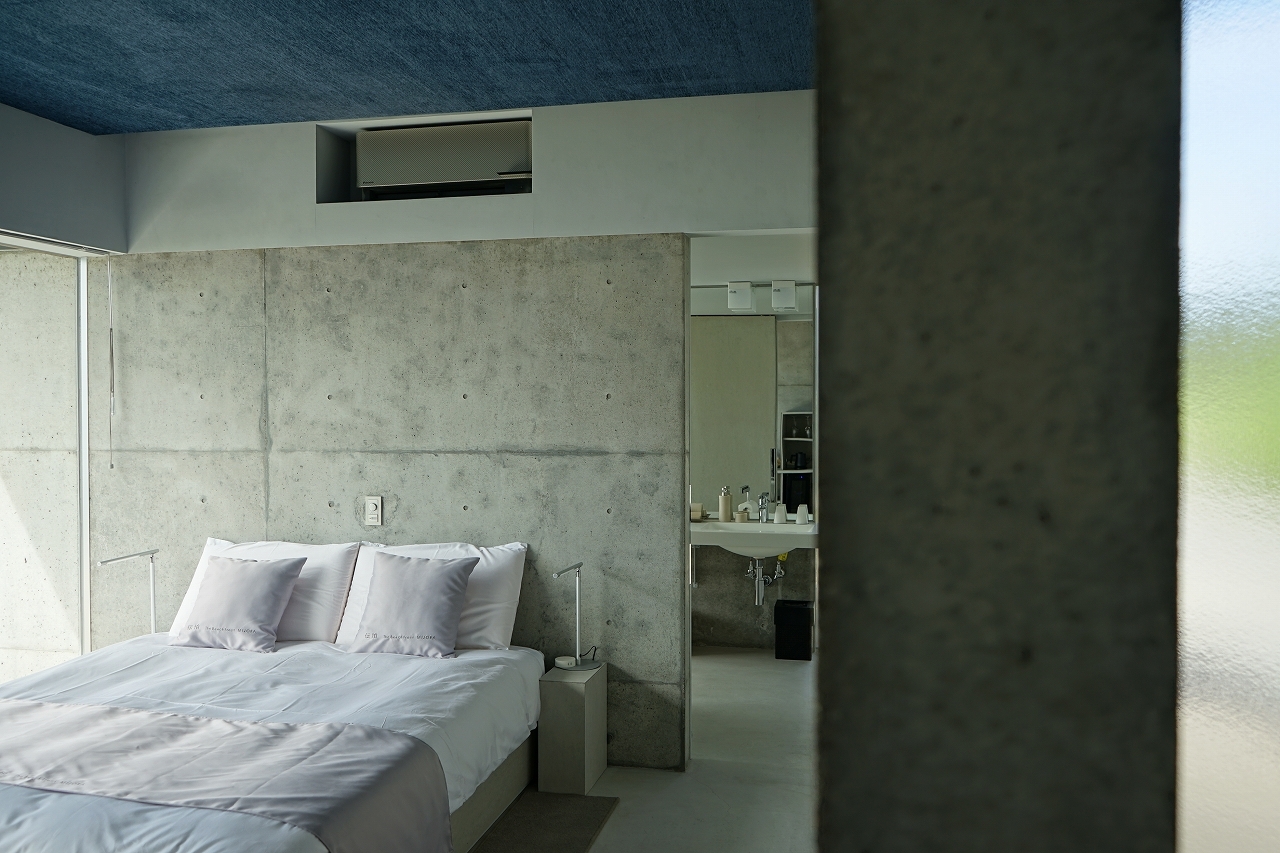 DenPaku The Beachfront MIJORA / Atelier TEKUTO + Amami Design Firm-73