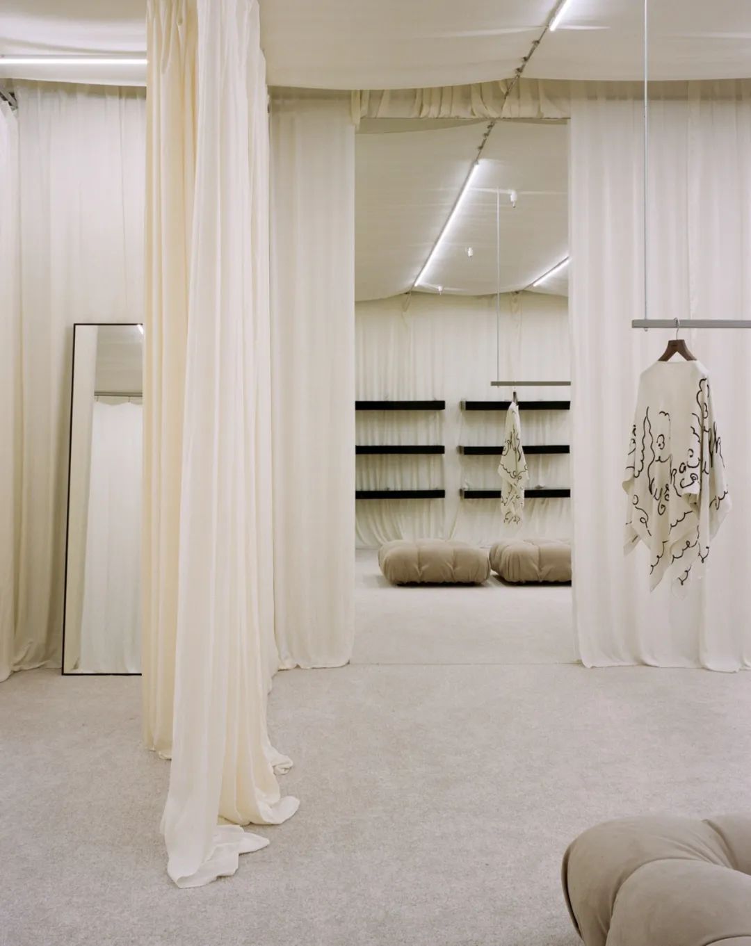 Nanushka纽约旗舰店丨美国纽约丨Matteo Corbellini,设计师Allina-11