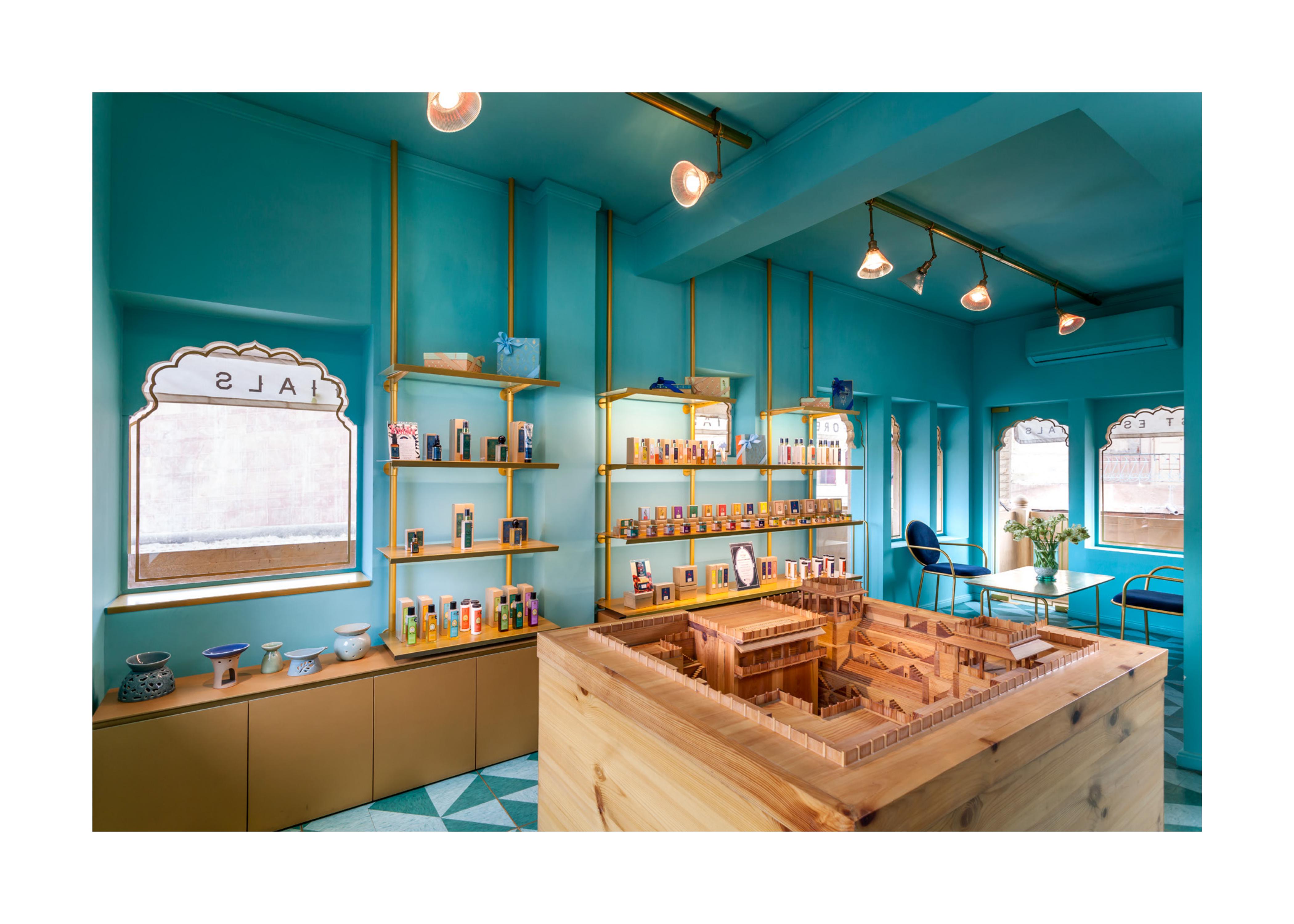 "JDH Urban Regeneration 项目 | Forest Essentials 零售店,艺术装饰与传统元素的完美结合"-31