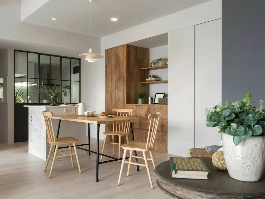 100㎡简约小资风住宅,宽敞自然的客餐厅空间-21