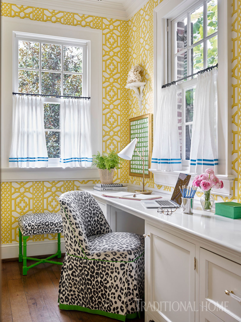 1926 Georgian Revival house transformed by Sarah Bartholomew Designs from a childhood home to a dream escape for a grown family 1926年，格鲁吉亚复兴的房子由莎拉巴托洛姆设计公司改造，从一个童年的家变成了一个成长的家庭的梦想逃逸。-17