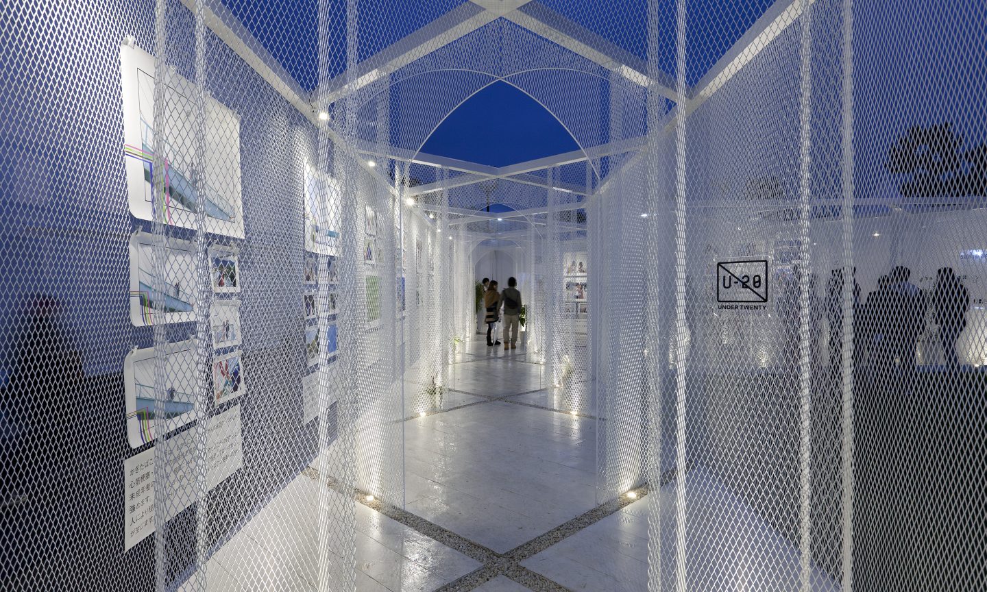 JT Smokeless Area - Smoking Area TOKYO DESIGNERS WEEK 2013  Suppose Design-5