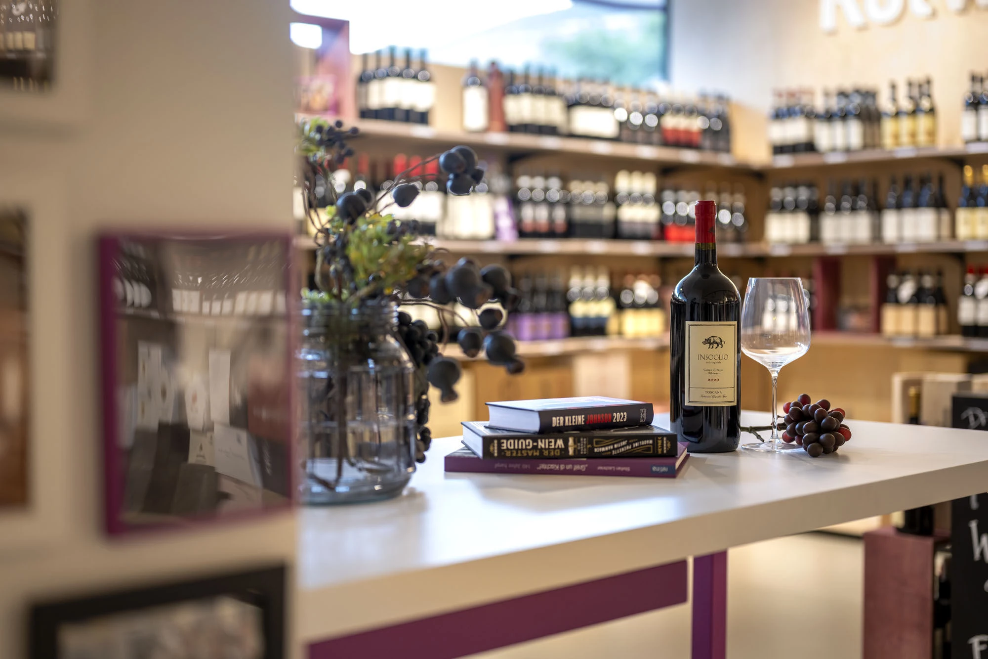 饮料市场竖琴丨monovolume architecture + design-26