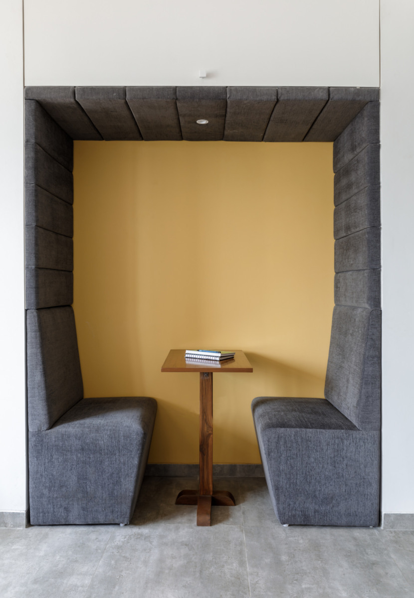 印度奢华婚礼记录公司 WeddingNama 的现代创意办公室-12