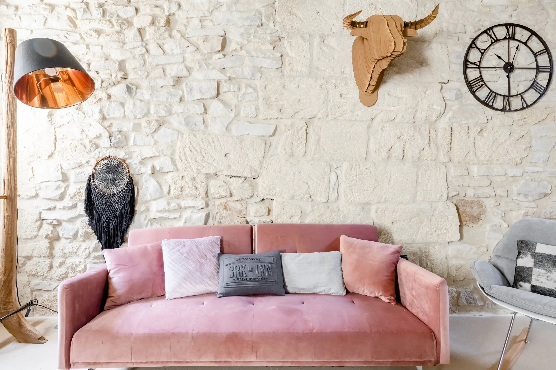 Camargue 石制阁楼 | 工业风的独特魅力-4