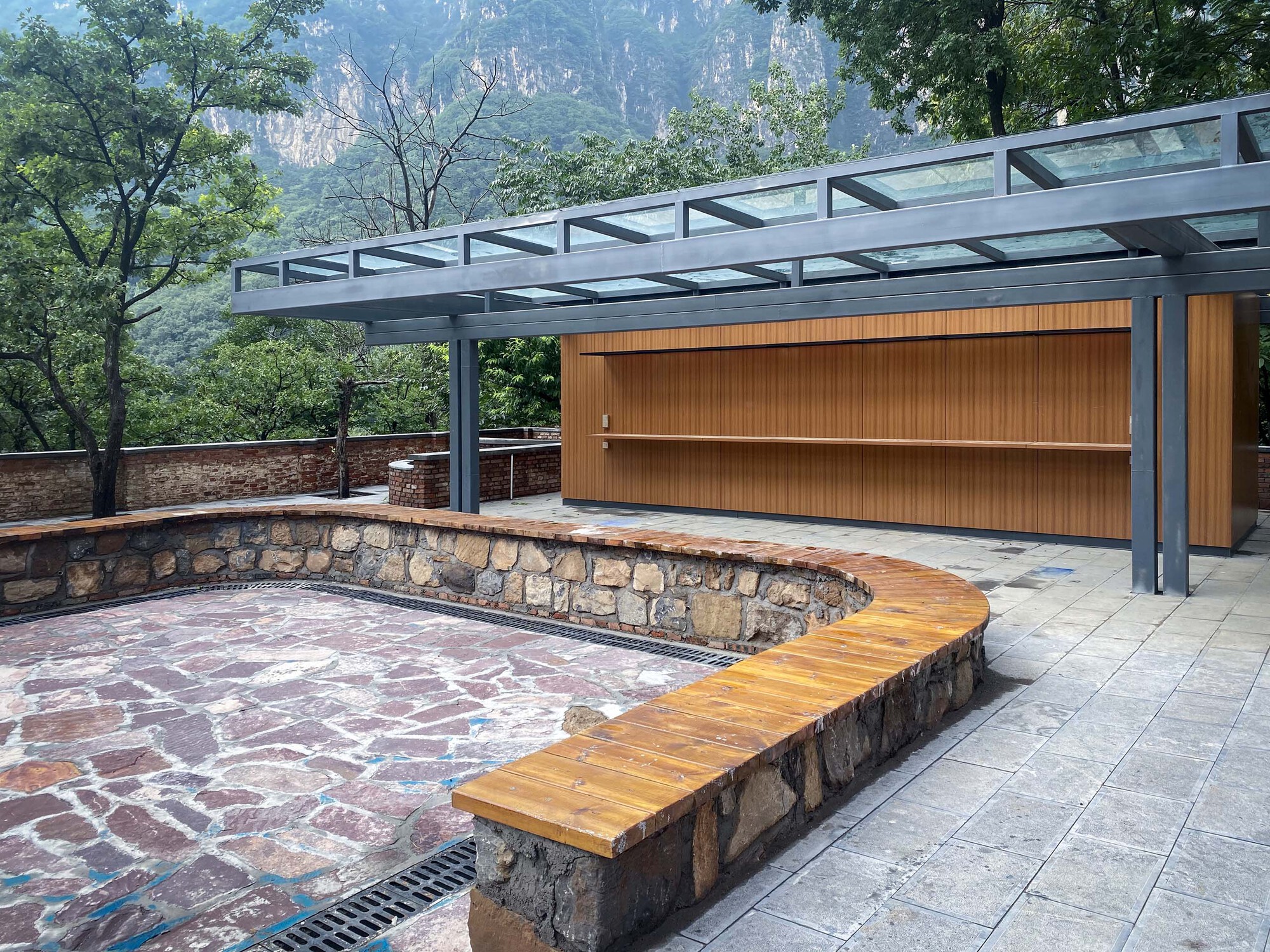 国梁艺术大学生研究训练计划中心丨中国-35