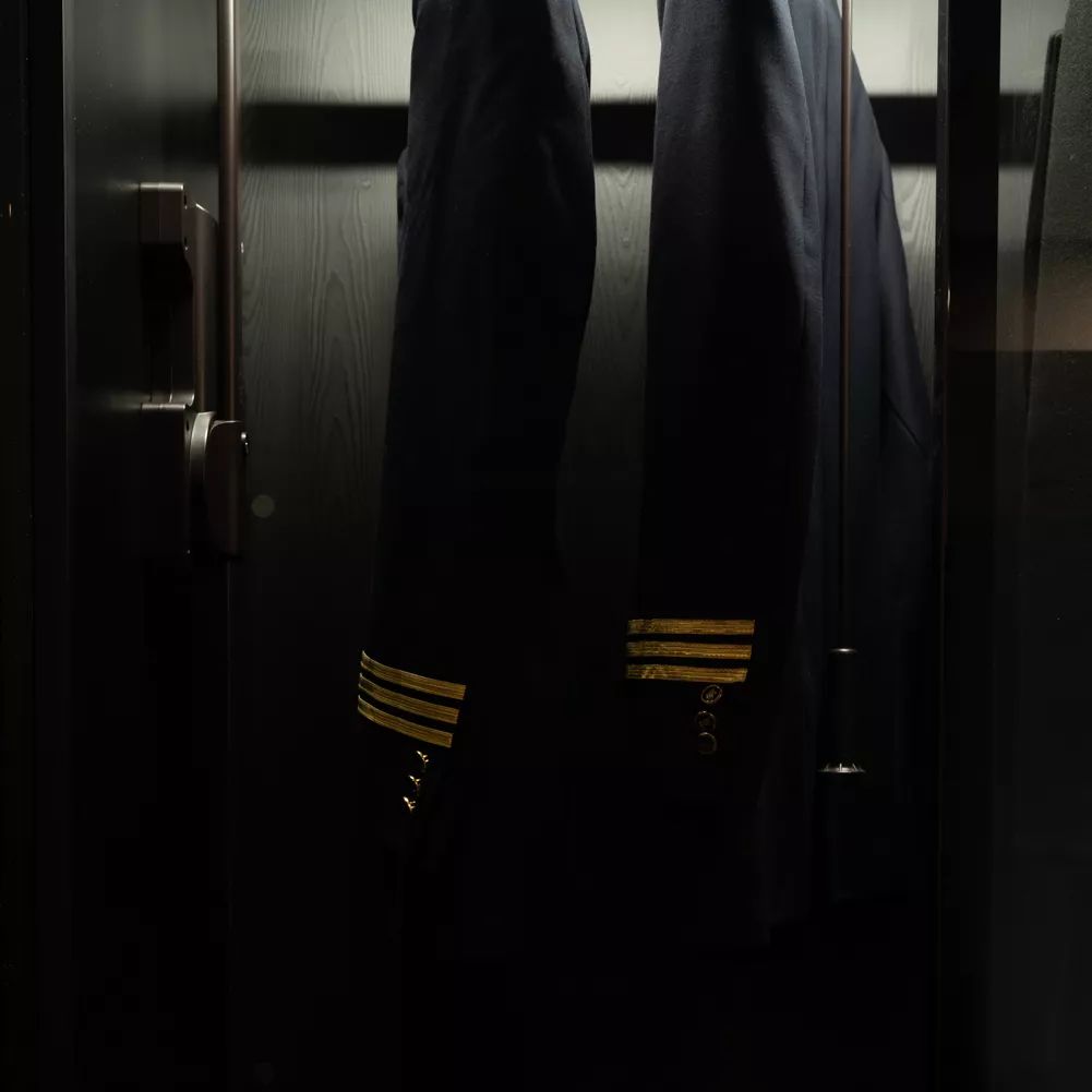 暗色方室 | FunHouse 设计融入宇宙元素-7