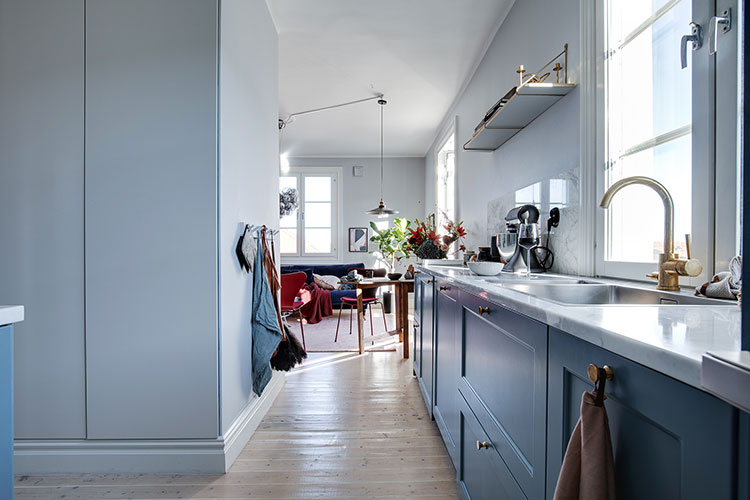 蓝色调的斯堪的纳维亚风格家居设计-7