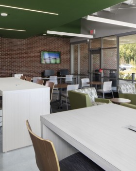 Ivy Tech 汽车技术培训中心丨美国印第安纳波利斯丨GMB Architecture + Engineering