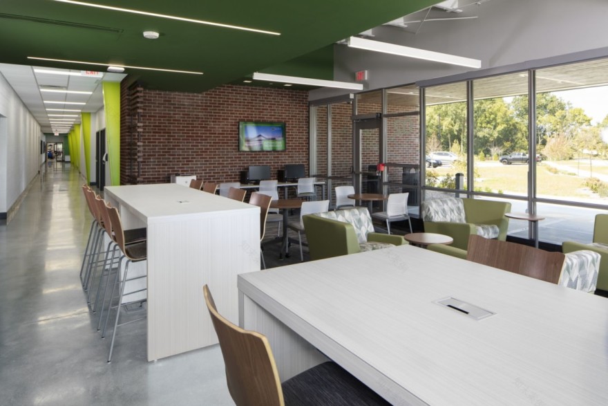 Ivy Tech 汽车技术培训中心丨美国印第安纳波利斯丨GMB Architecture + Engineering-14