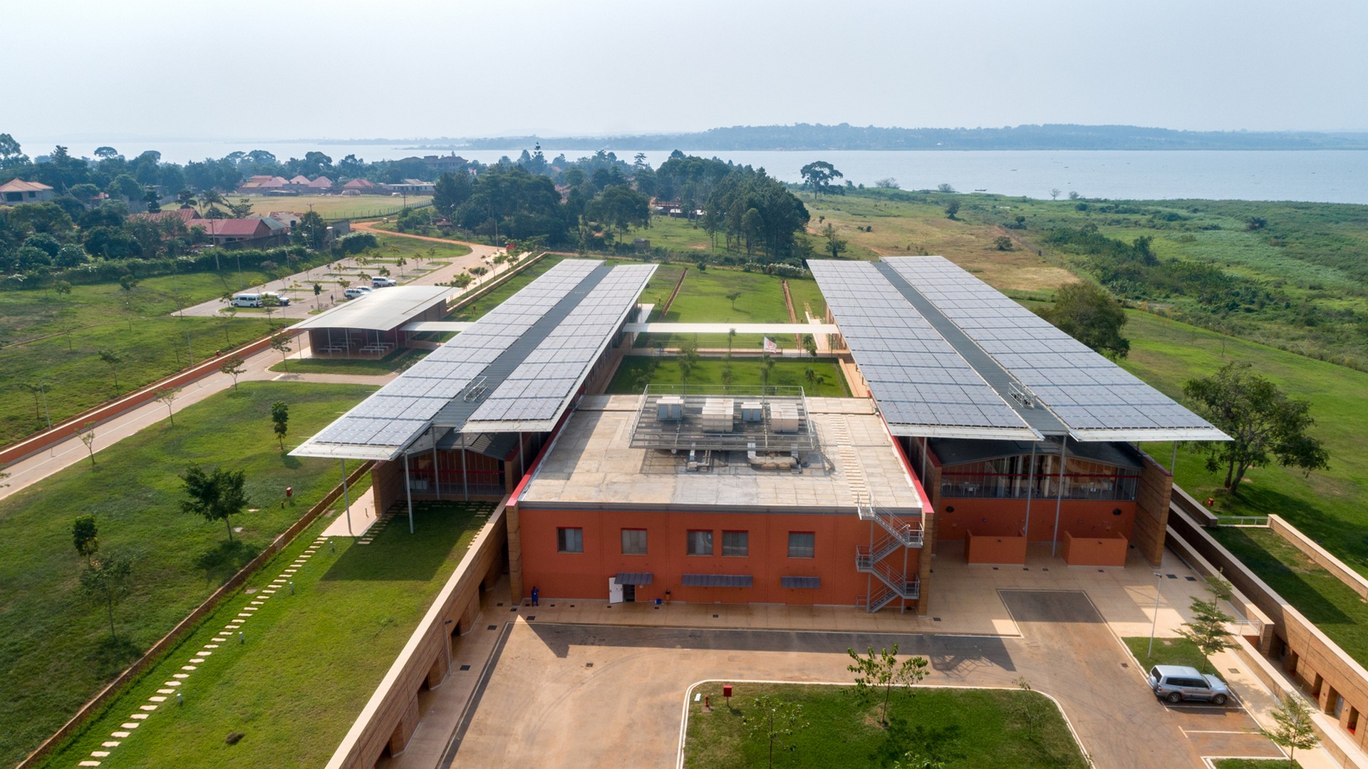 乌干达儿科手术卓越中心丨伦佐·皮亚诺建筑工作室,TAMassociati工作室-23