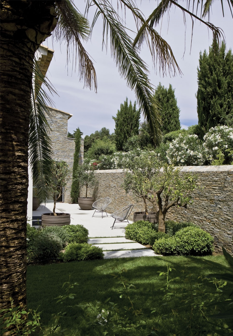 法国圣特·罗佩私人别墅 | 素雅简约主义之美-18