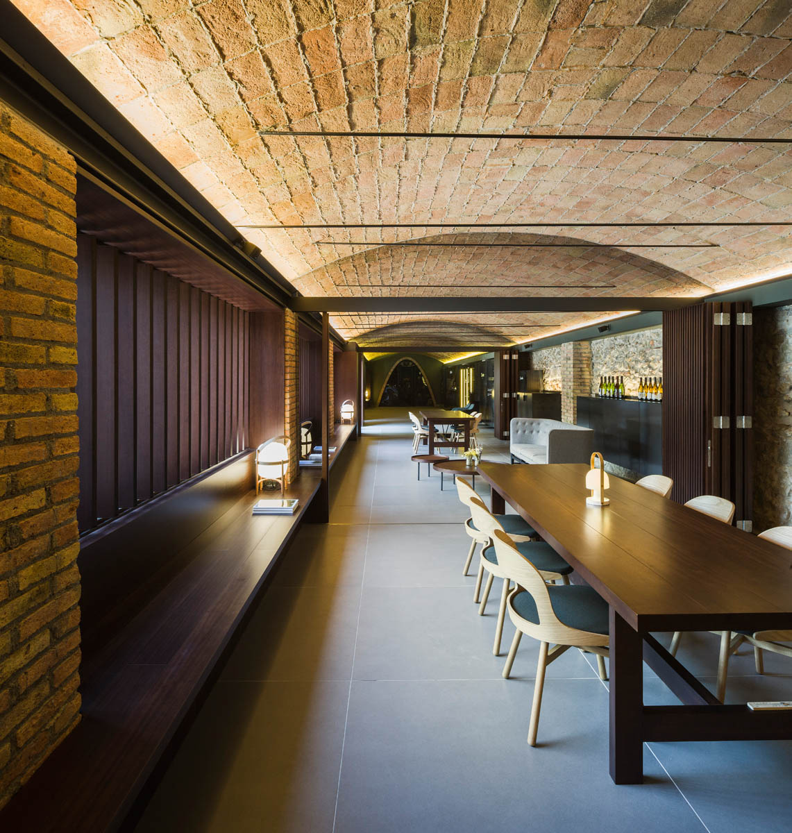 06 10 RECAREDO TASTING AREA-30