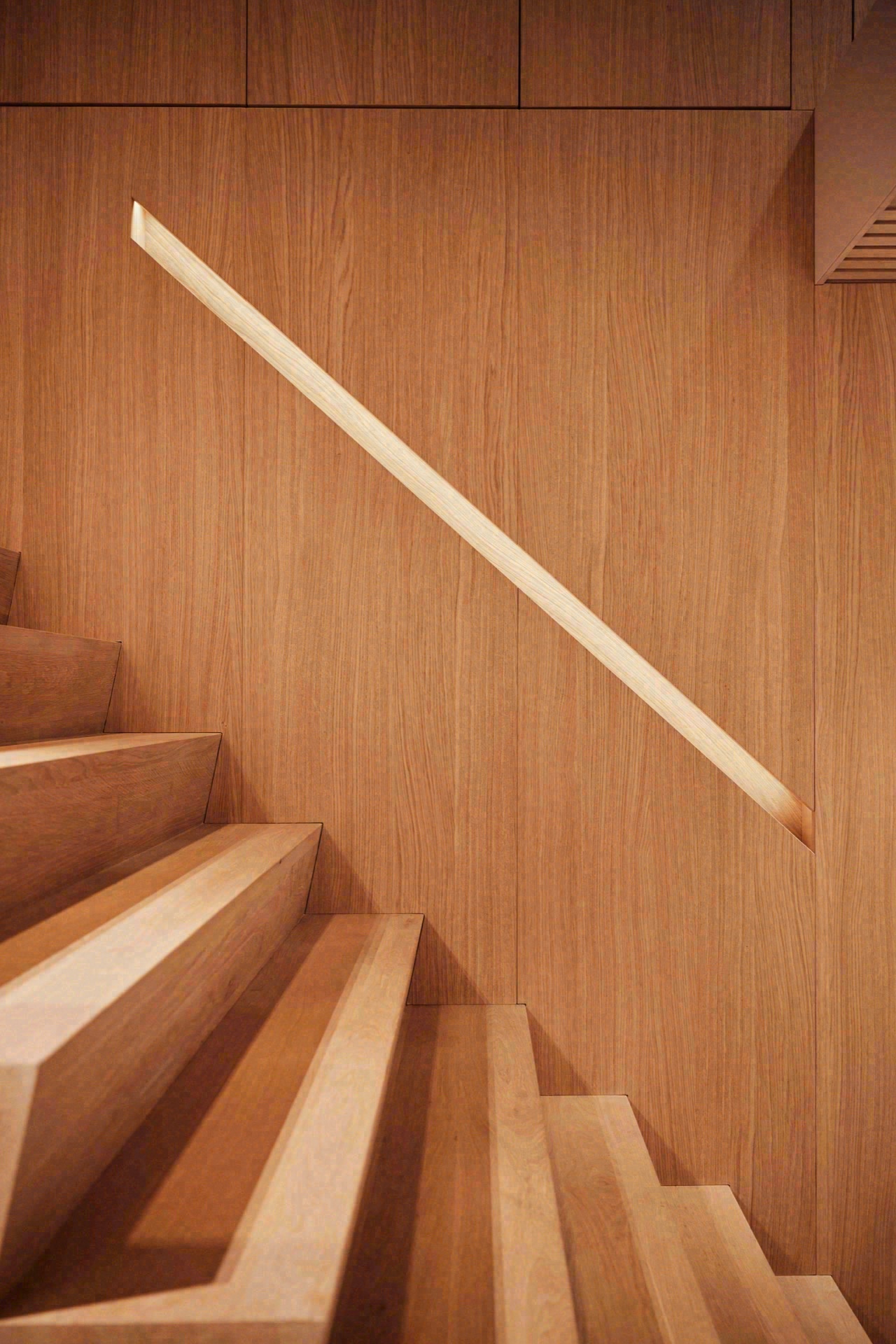 Verfijnd maatwerk in totaalinterieur-16