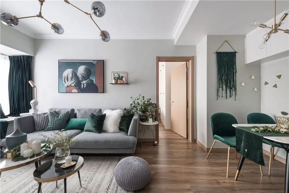 90 后女生 70㎡北欧轻奢小窝,墨绿++ 黄铜演绎精致生活-9