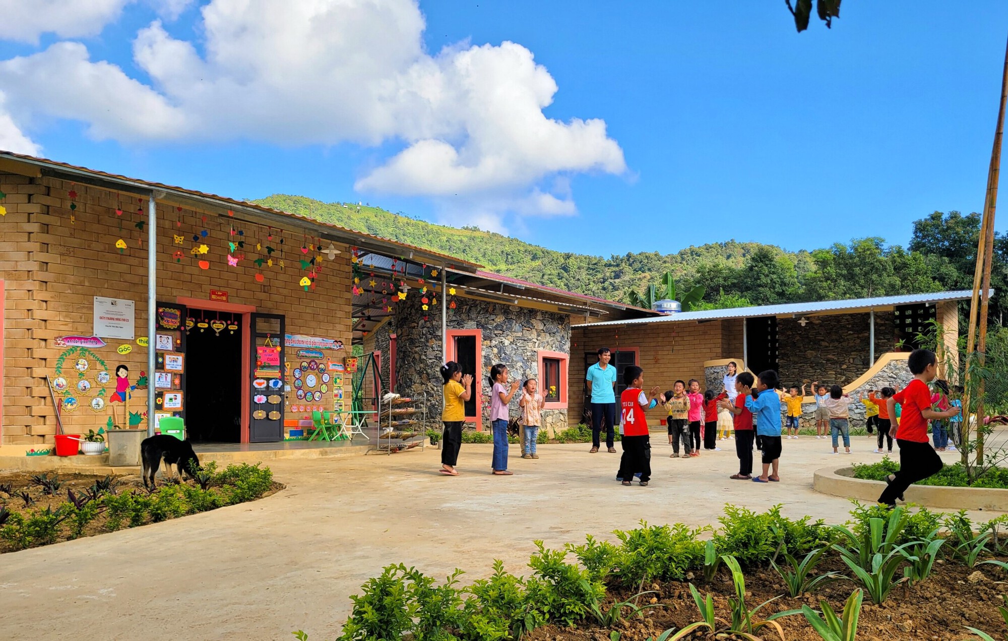 Hang Tau Kindergarten and Primary School / 1+1>2 Architects-28