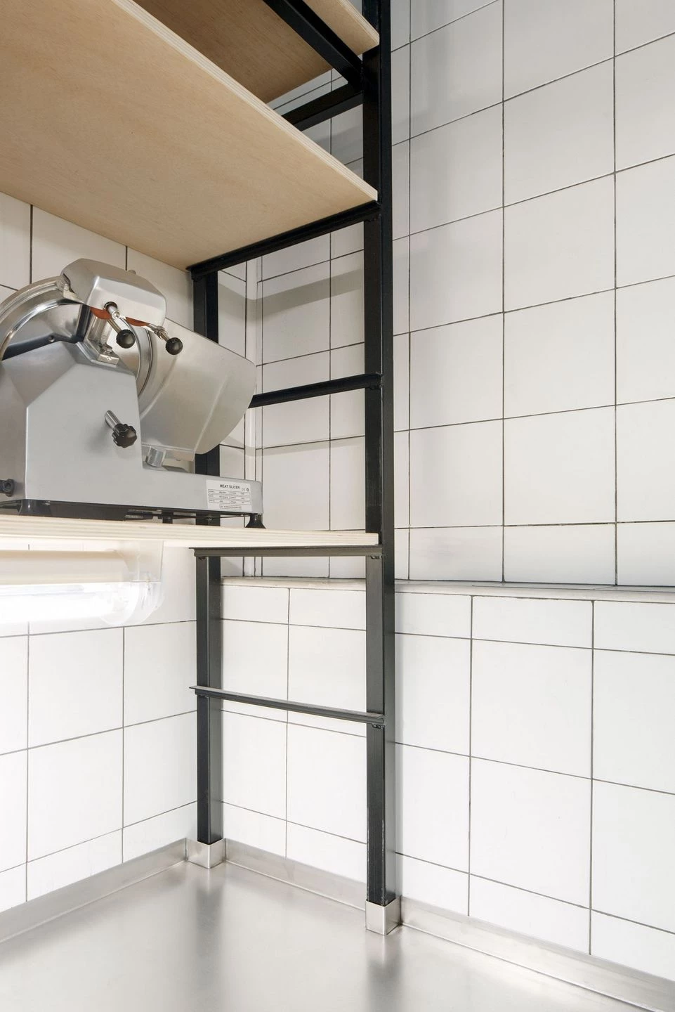 迷你仓库式餐厅设计-29