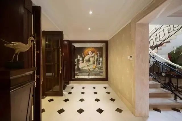 叶胤祥打造 482 平欧式别墅，再现复古优雅-22