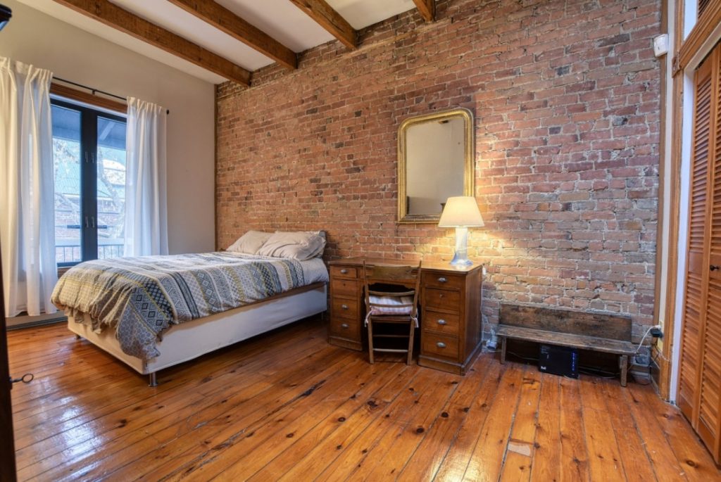 Plateau Mont  Royal木质与砖砌结合公寓丨Joli Joli Design-25