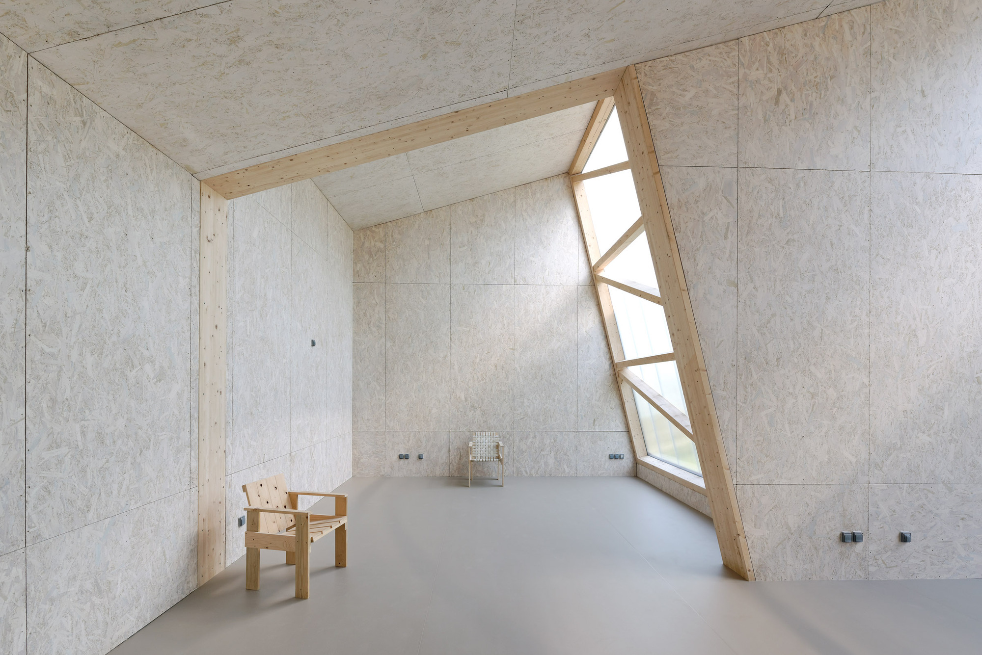 The Good, the Bad and the Ugly Artist's Studio / Didier Fiúza Faustino-55