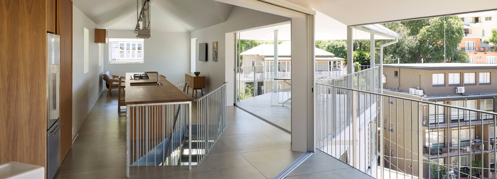 澳大利亚布里斯班山坡别墅  Tato Architects + Phorm architecture-1