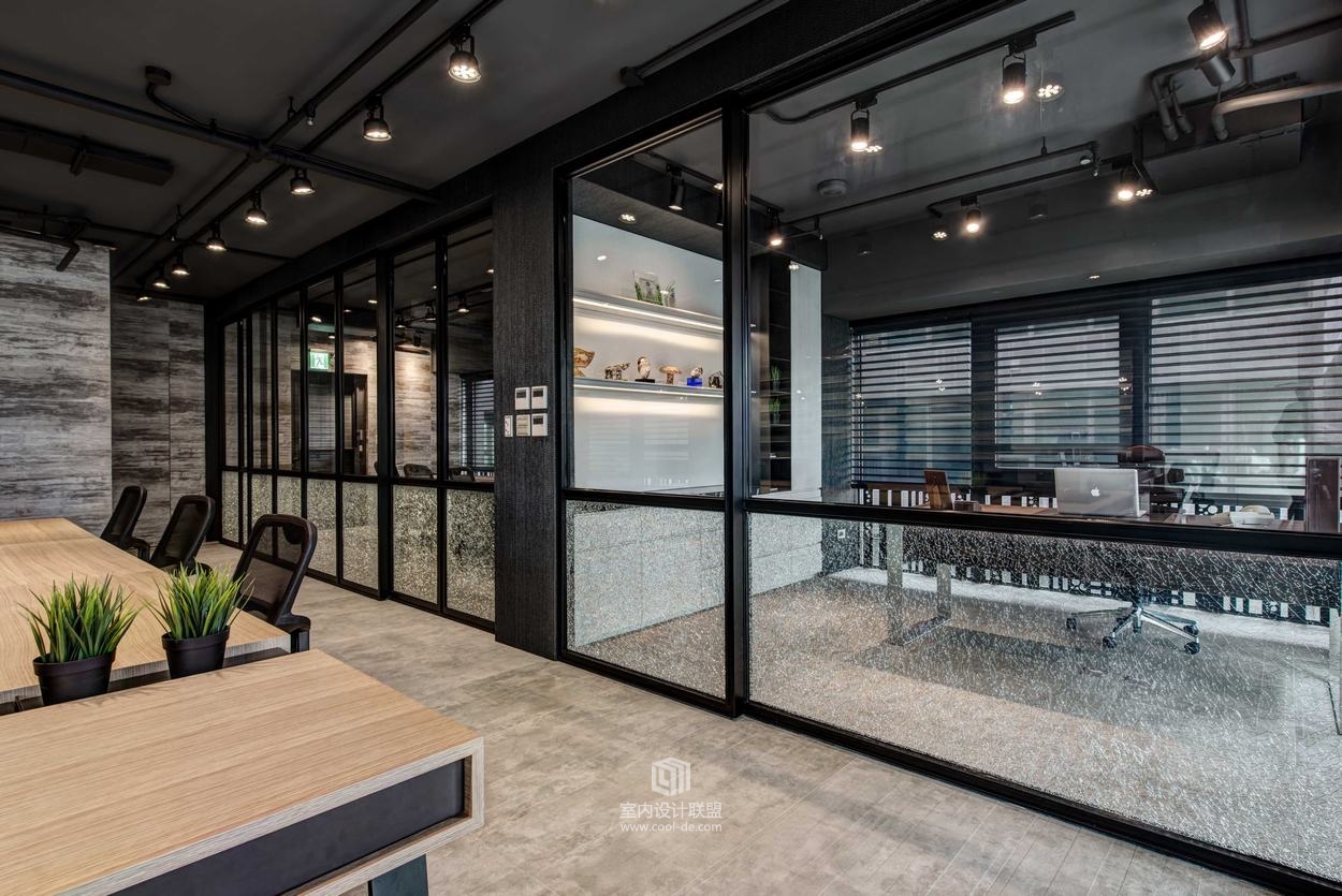 广延设计--华丽上班族　美式电影场景的办公室-7